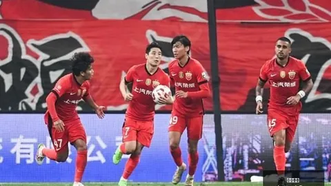 热刺英超大名单遗憾落选，里沙利松引特拉布宗体育关注：2026转会风云